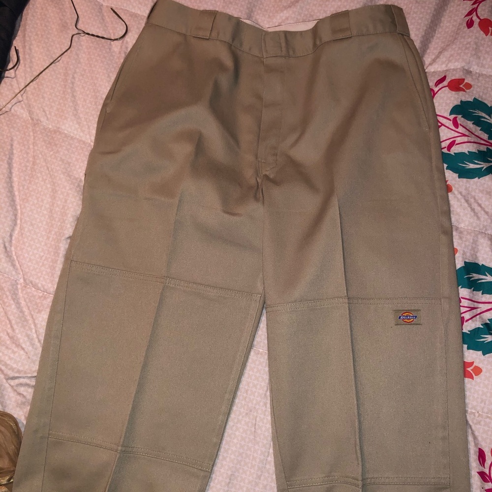 Dickie khaki pants (cropped)
